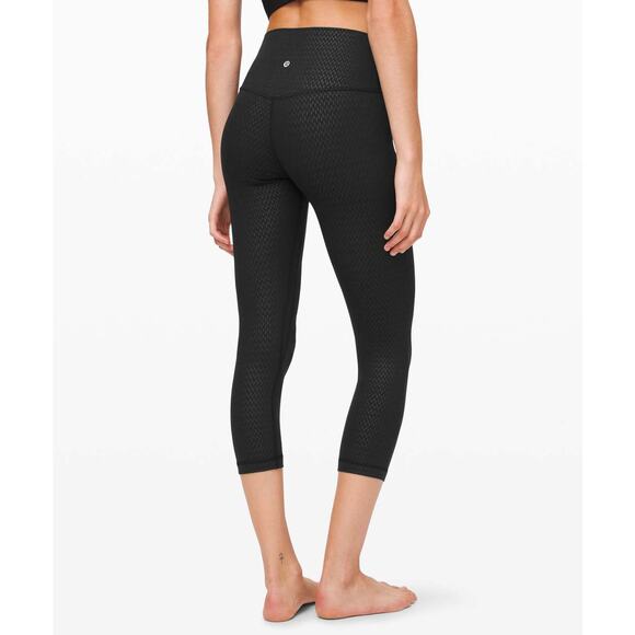 Lululemon Align Crop Leggings 21" Diverge Emboss Black Women's Size 8 Nulu Pants - Picture 3 of 11